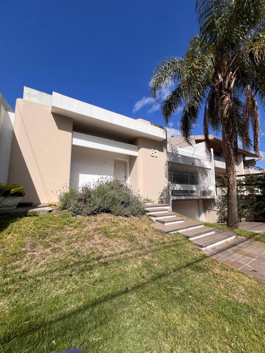 Casa Alto Padr�o - Venda - Centro - Pelotas - RS